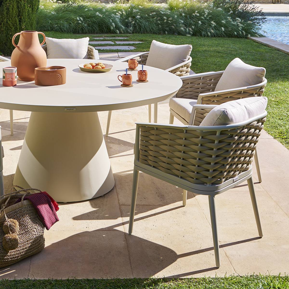 Hesperide - Lot de 2 fauteuils de jardin "Yconia" argile & beige aluminium et polyester Hespéride - Image 1