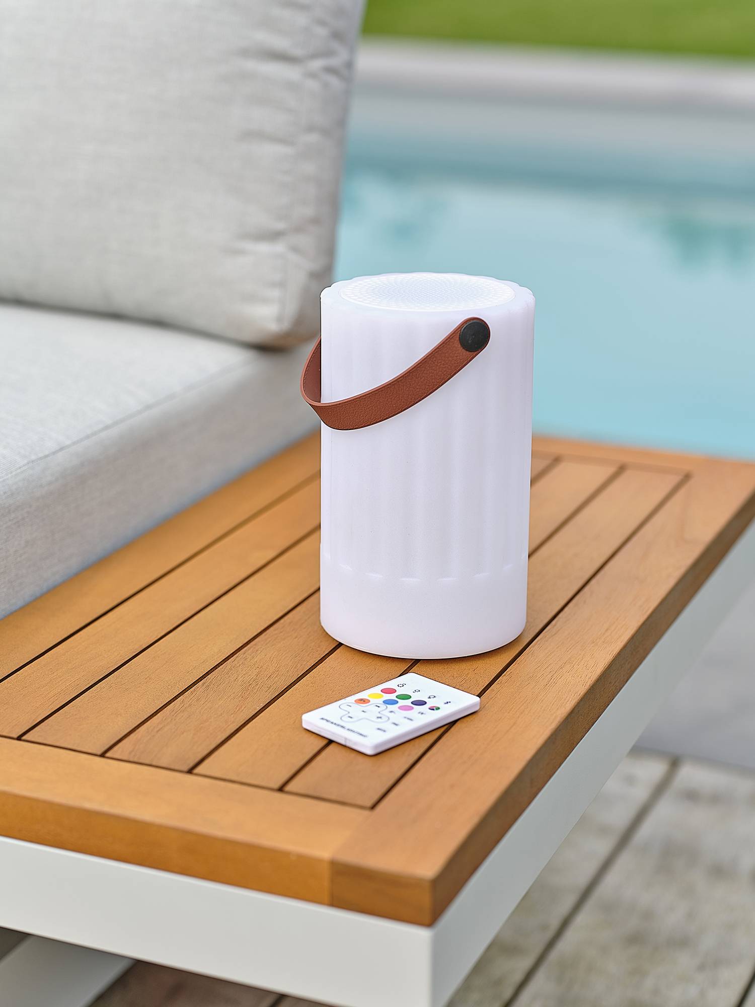 Lampe enceinte bluetooth sans fil LUMOREA poignée cuir - REMARQUABLE - Image 2