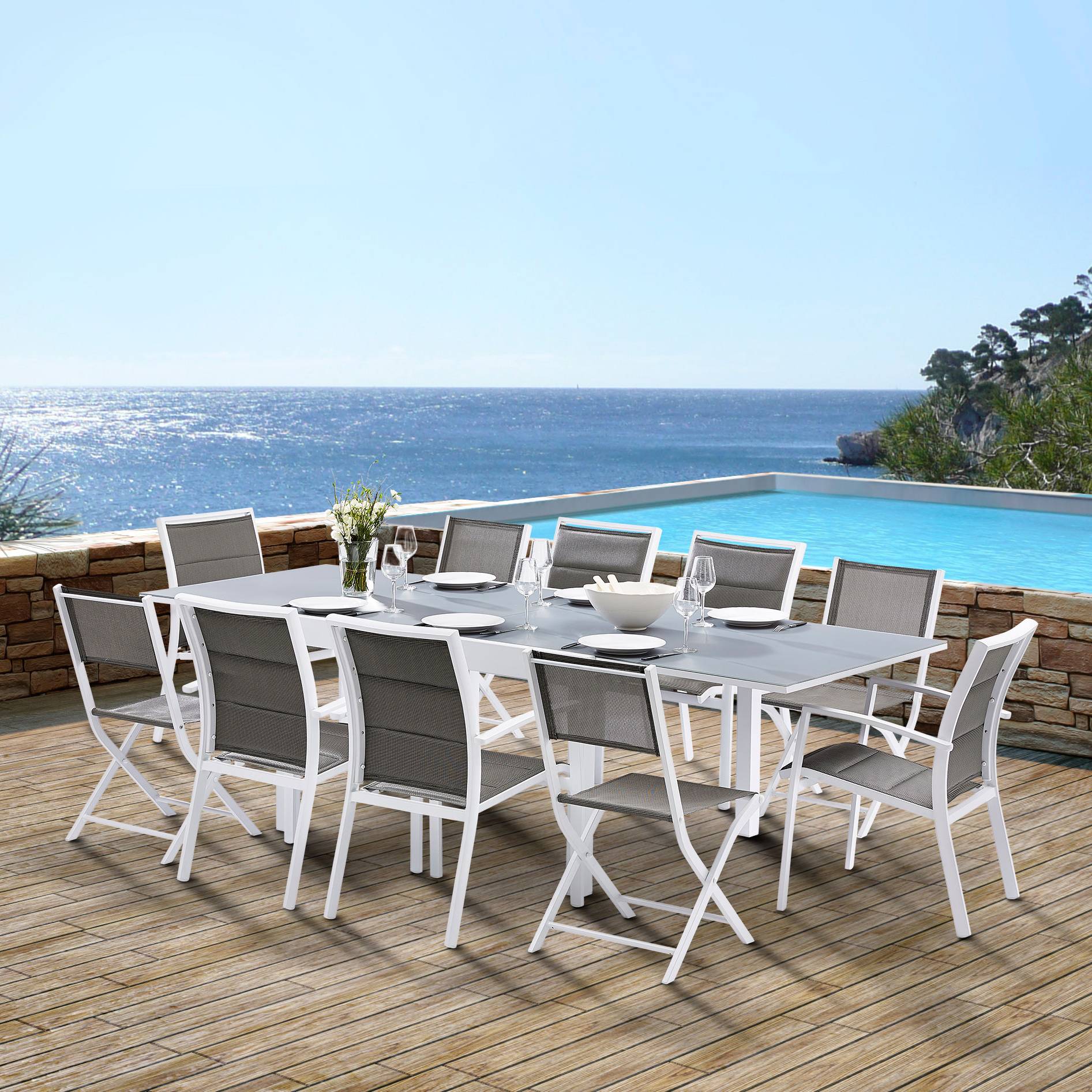 Wilsa Garden - Ensemble MODULO 6/10p en aluminium blanc et verre trempé gris perle avec 6 fauteuils et 4 chaises pliantes - Image 2