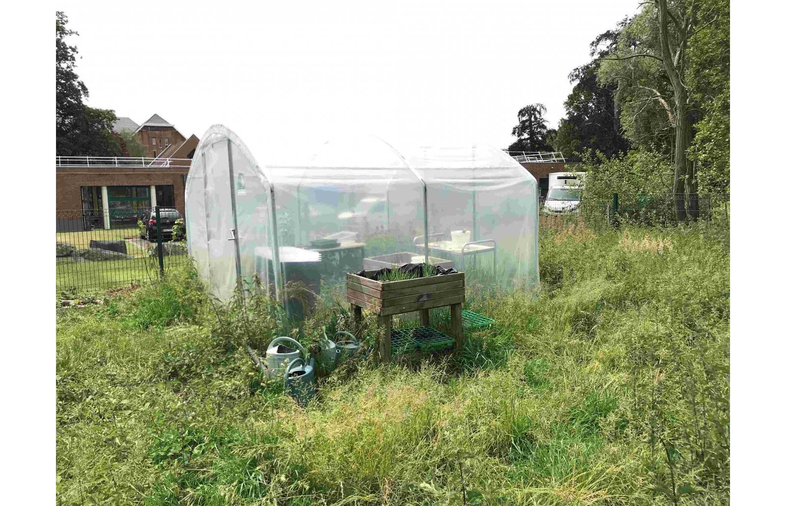 Serre tunnel de jardin - 9m² - 3 x 3 m - pieds droits - aérations latérales - 4 saisons - LES SERRES TONNEAU - Image 6