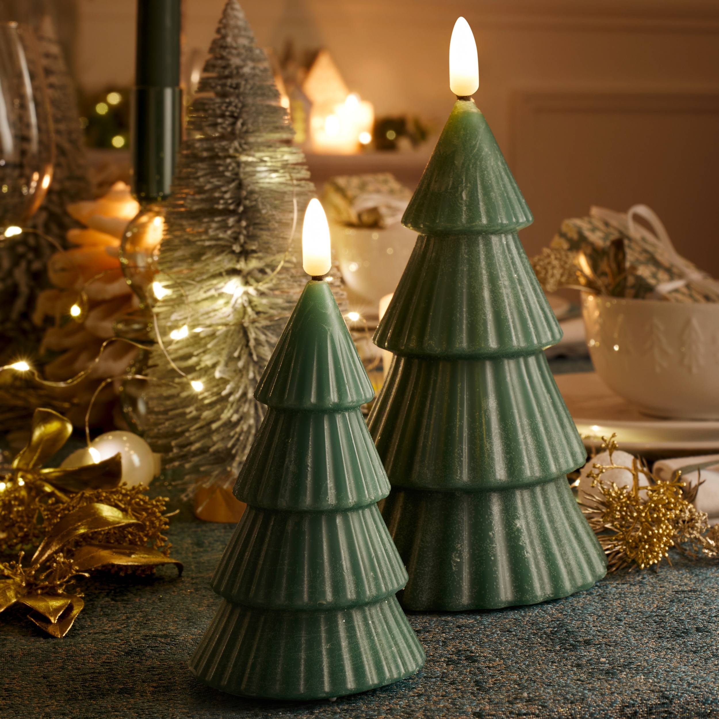 Atmosphera - Bougie LED forme sapin H.13cm vert - Feeric Lights & Christmas - Image 1