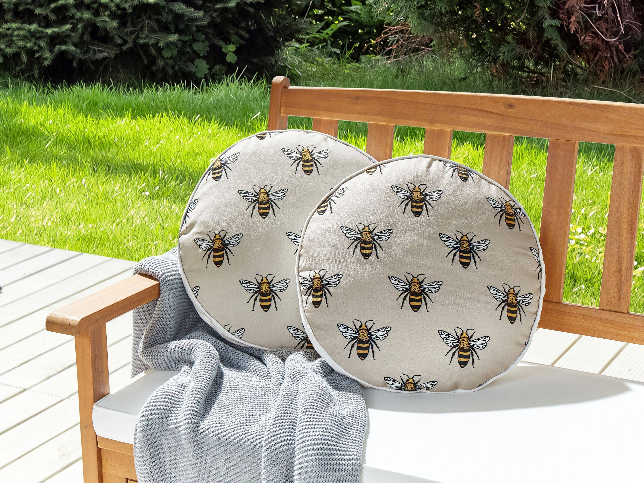 Beliani - 2 Coussins Décoratifs de Jardin Tissu Beige à Motif d'Abeilles 40 x 40 cm Très Confortable pour l'Extérieur ou Intérieur Housses Amovibles - Image 2