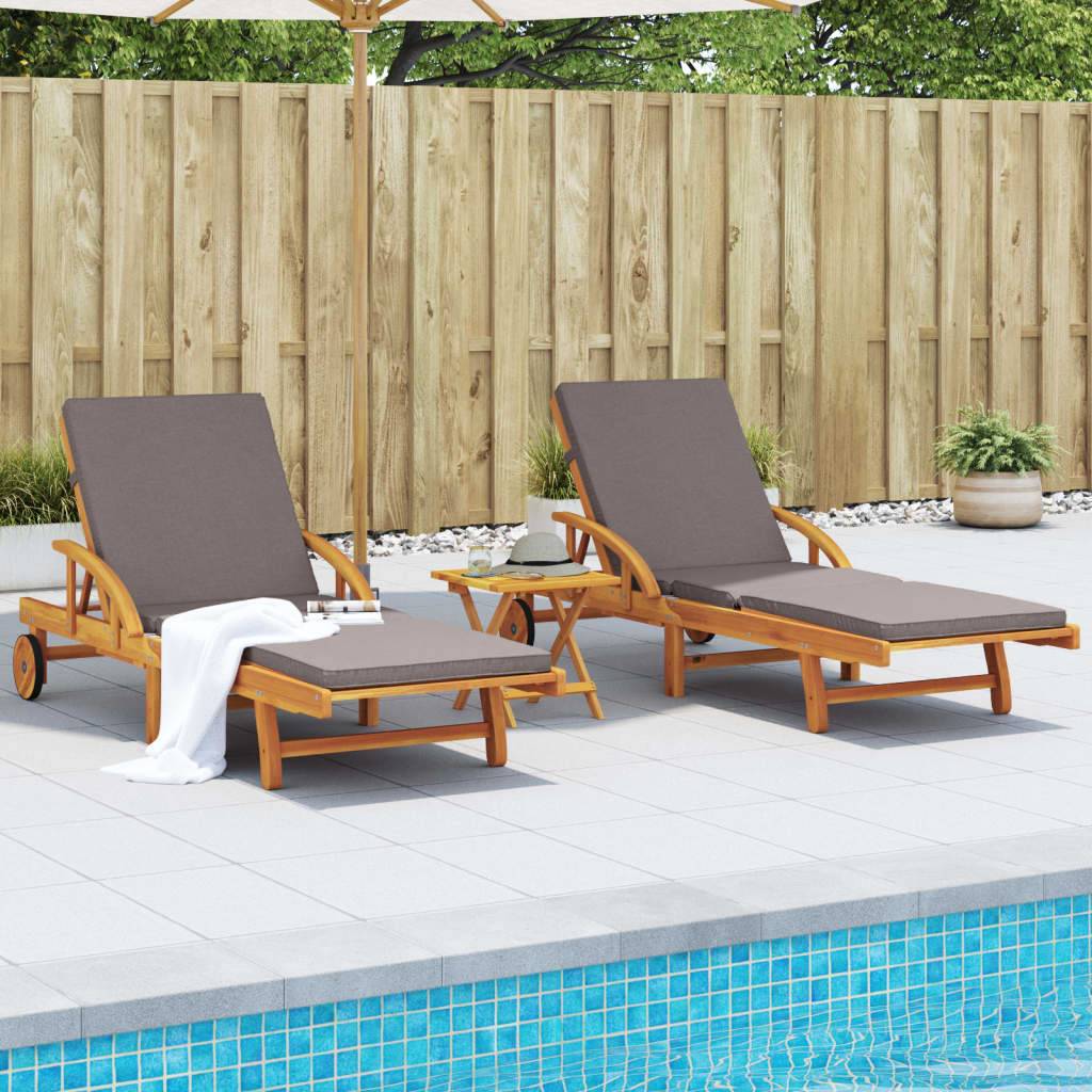 Duo Chaises Longues Acacia Huilé Table Intégrée Bain de Soleil Terrasse Foncés – ComfortXL Outdoor Living - Image 1