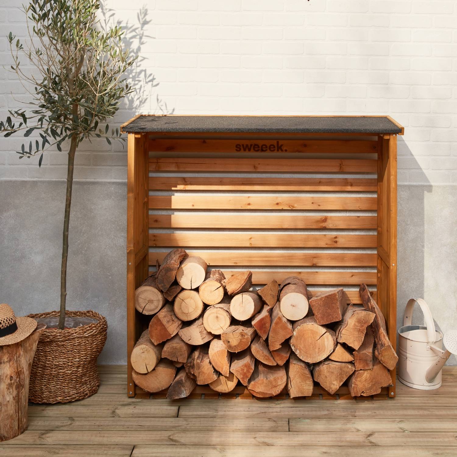 sweeek - Abri buches. en bois. 120x45x120cm. avec toiture et plancher | sweeek - Image 1