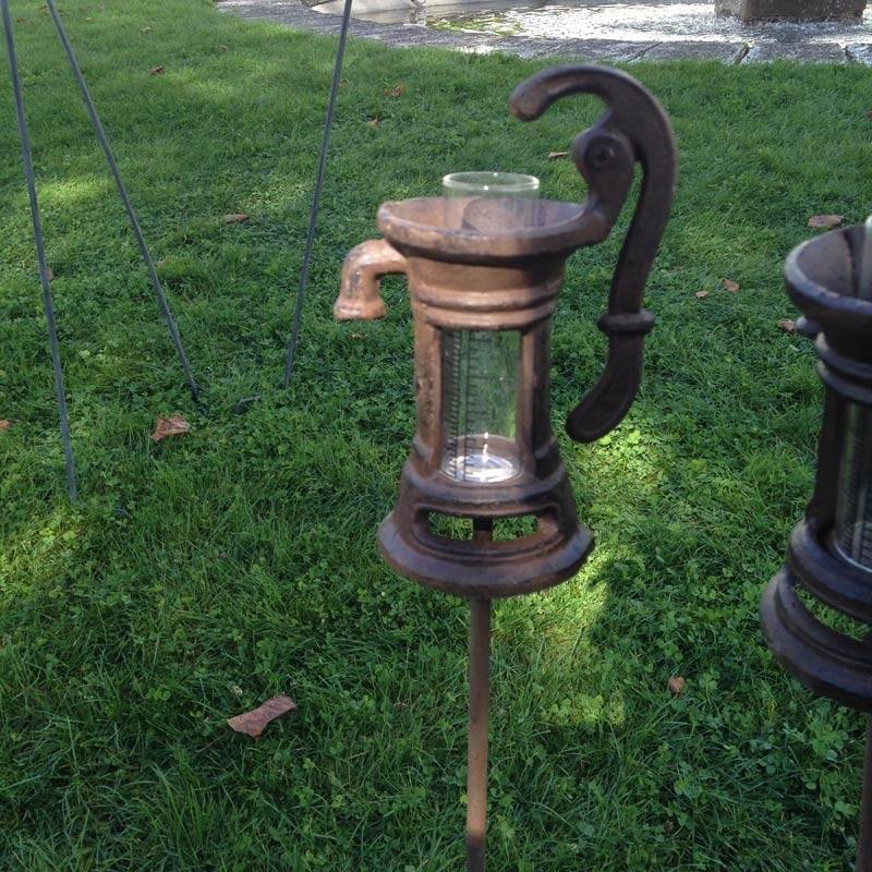 La Grande Prairie - Pluviomètre jardin pompe à eau 114x11cm - Image 3