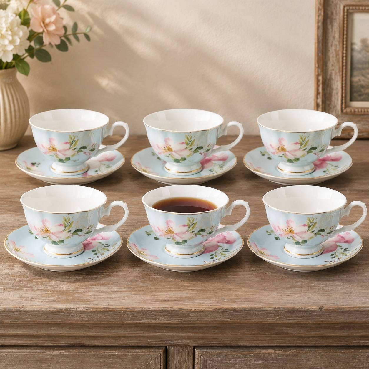 Service à Thé en Porcelaine 6 Tasses avec Soucoupes Motifs Floraux - Image 2