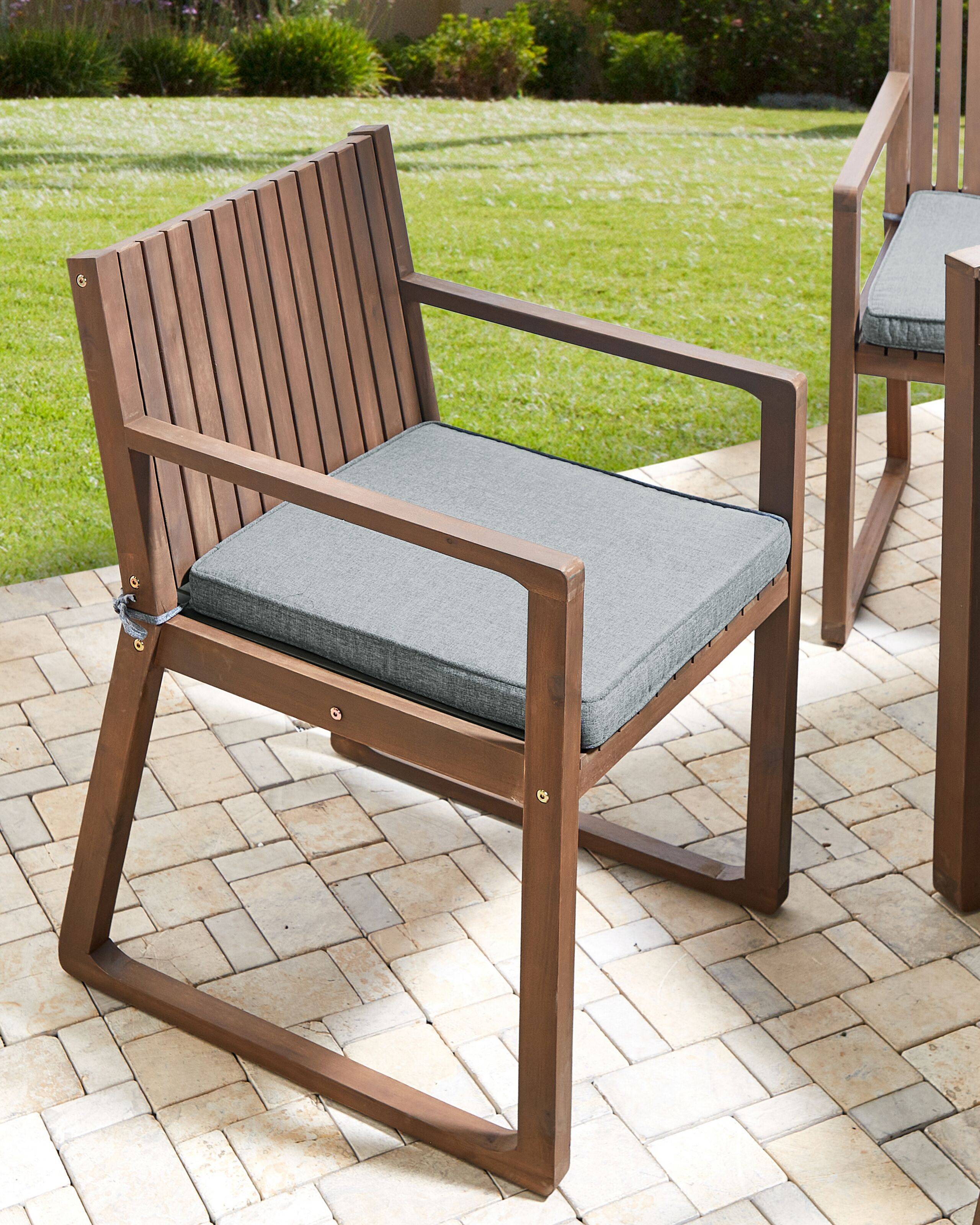 Beliani - Set 8 Chaises de Salle à Manger Extérieur en Bois d'Acacia Foncé avec Coussins Gris Jardin Rustique - Image 2