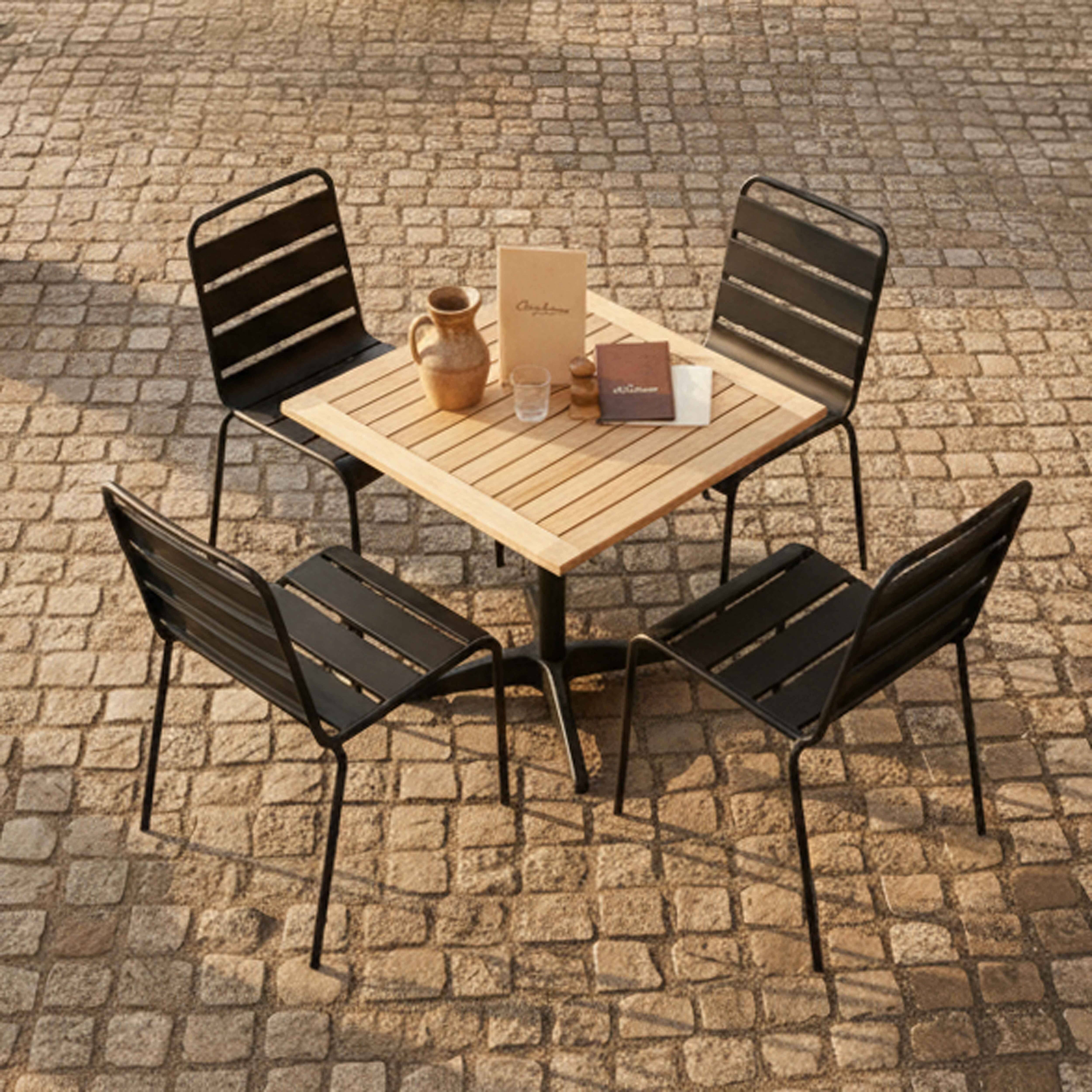 Oviala - Ensemble brasserie table alumium et bois et 2 chaises en métal Times square - Oviala - Image 2