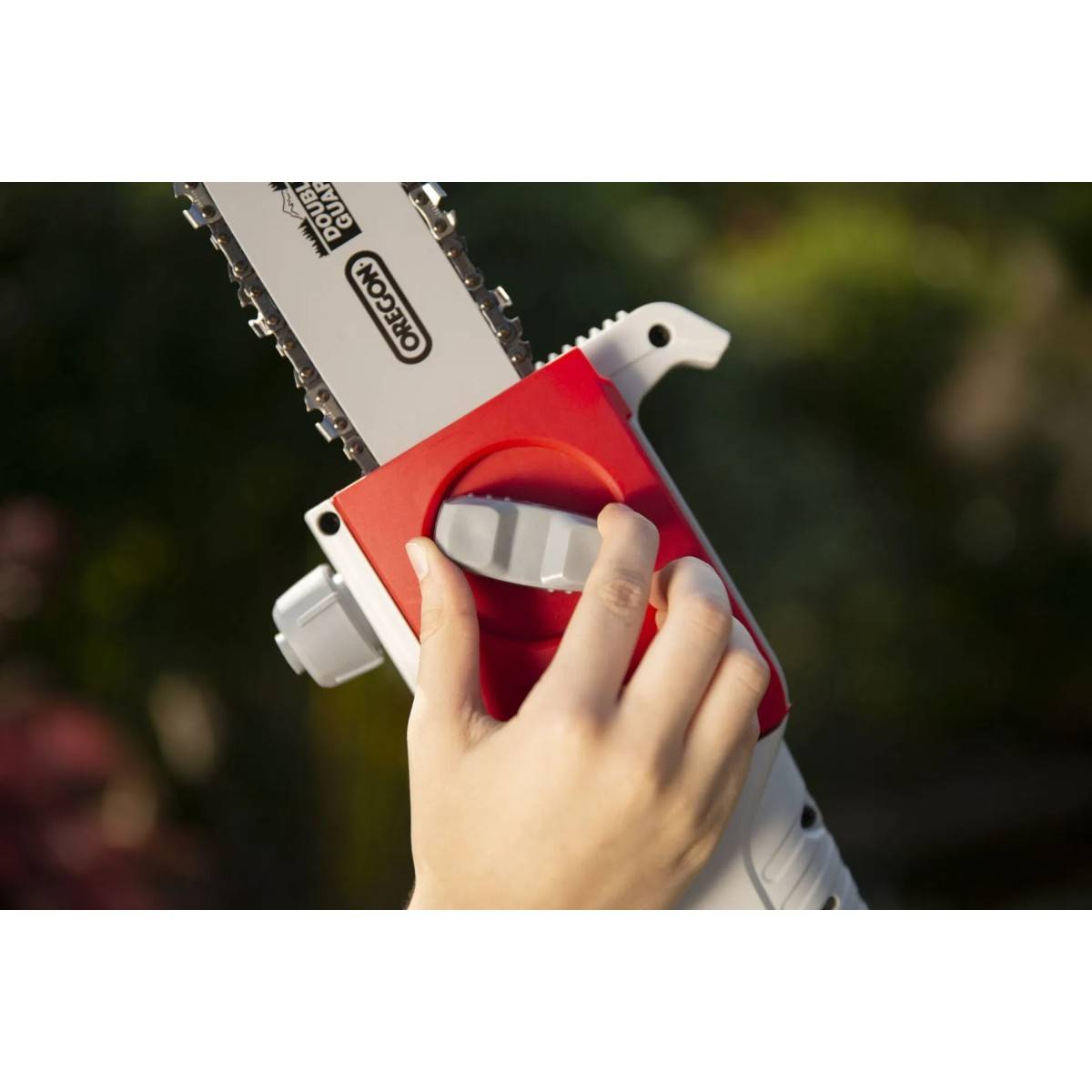 Elagueur sur perche 20V Télescopique jusqu'à 4m - Elagueuse Guide Oregon 20cm- Inclus Batterie lithium 2.0Ah+ Chargeur IKRA - Image 6