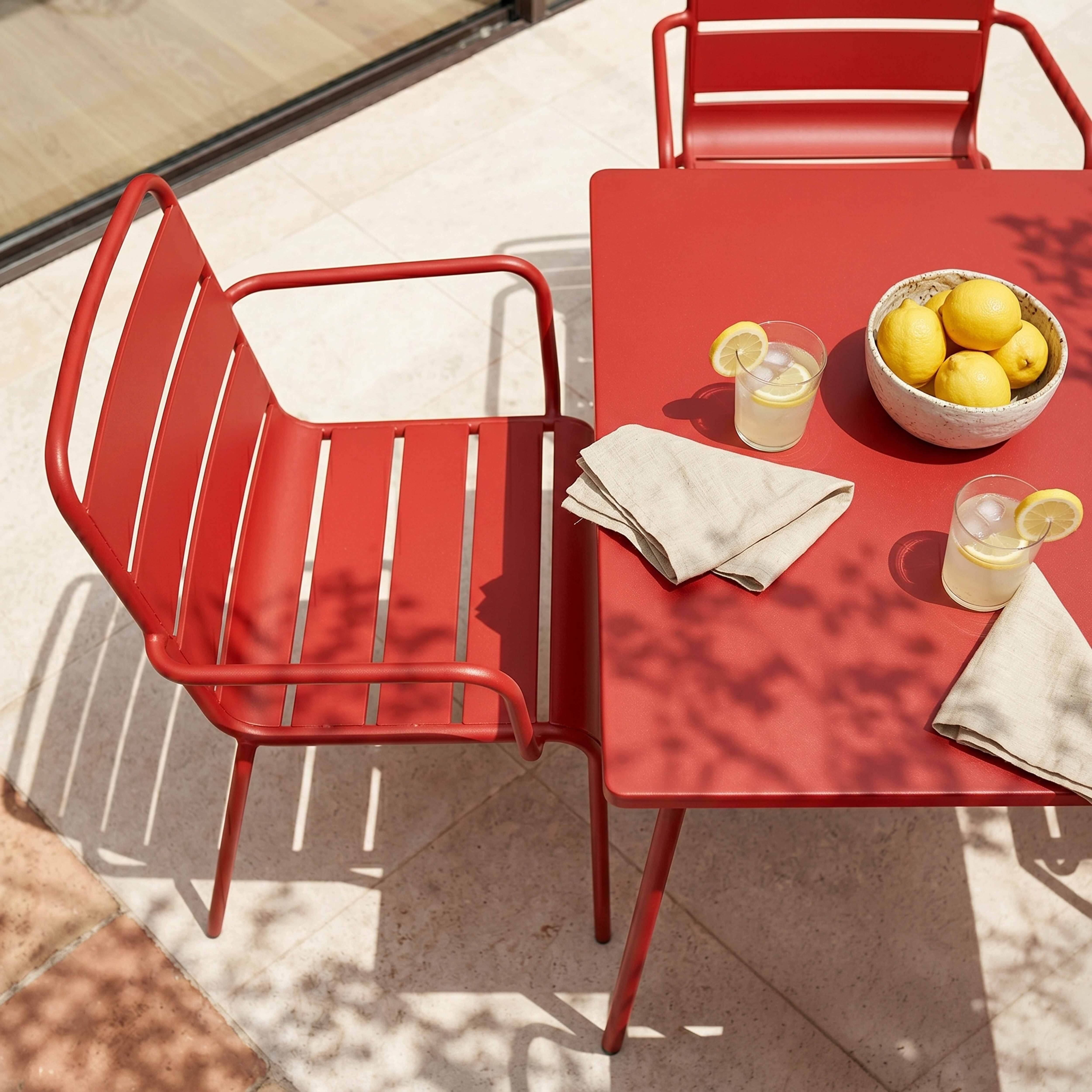 Oviala - Ensemble table de jardin carrée et 2 fauteuils acier rouge Palavas - Oviala - Image 3