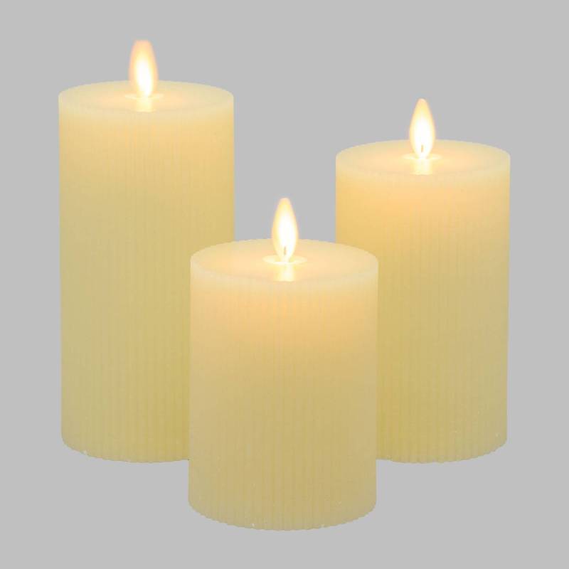 Lot de 3 Bougies Cylindriques Moving Flame avec Nervures Ø7,5cm H10/12,5/15cm Cire Ivoire avec Télécommande - Image 1