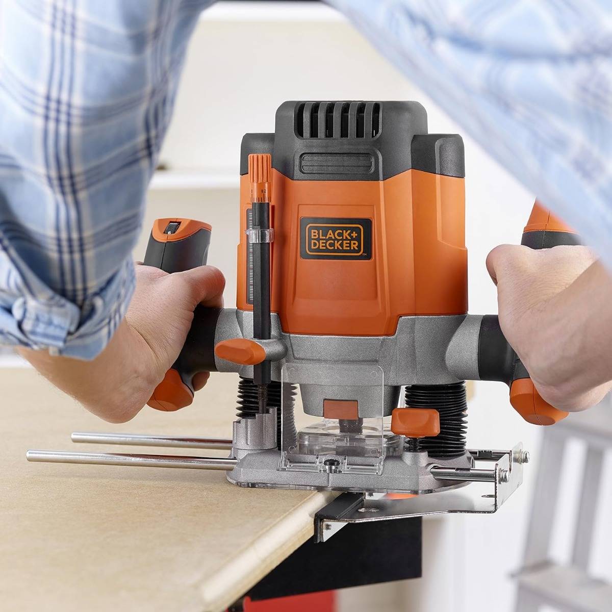 Défonceuse filaire 1200W - BLACK+DECKER - avec 13 accessoires - KW1200EKA-QS - Image 6