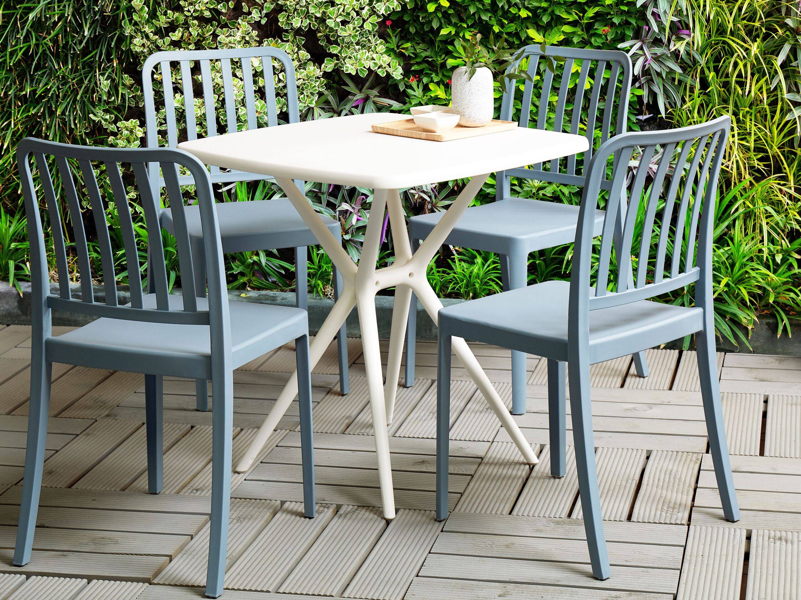 Beliani - Ensemble de salle à manger de jardin en plastique bleu et blanc 4 places table carrée chaises empilables résistant aux intempéries - Image 2