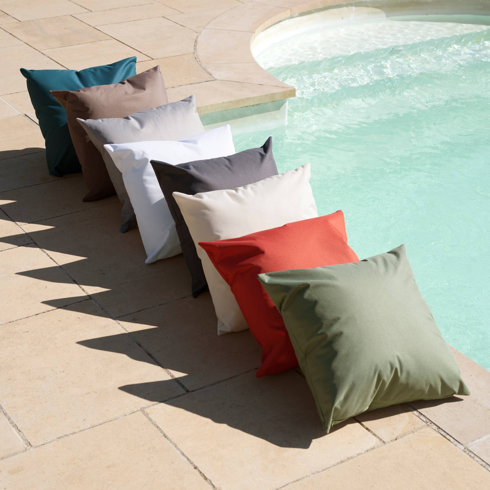 Home Maison - Coussin extérieur imperméable et déhoussable MINORQUE - HOME MAISON - Polyester - Vert Olive - Image 4