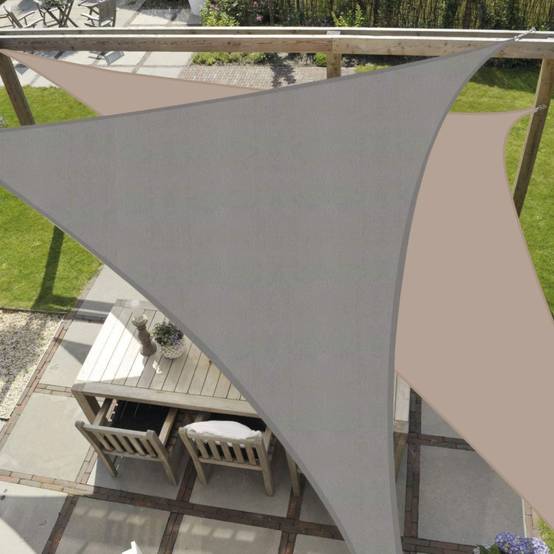 Voile d'ombrage triangulaire imperméable et anti-UV - 4 x 4 x 4 m - Taupe - Linxor - Image 4