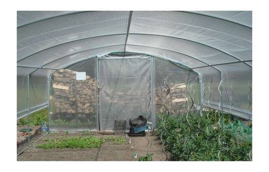 Serre de jardin - 24m² - 4 x 6m - pied droit 1,50m - polyéthylène haute densité - 1 porte pivotante - aérations latérales - LES SERRES TONNEAU - Image 6