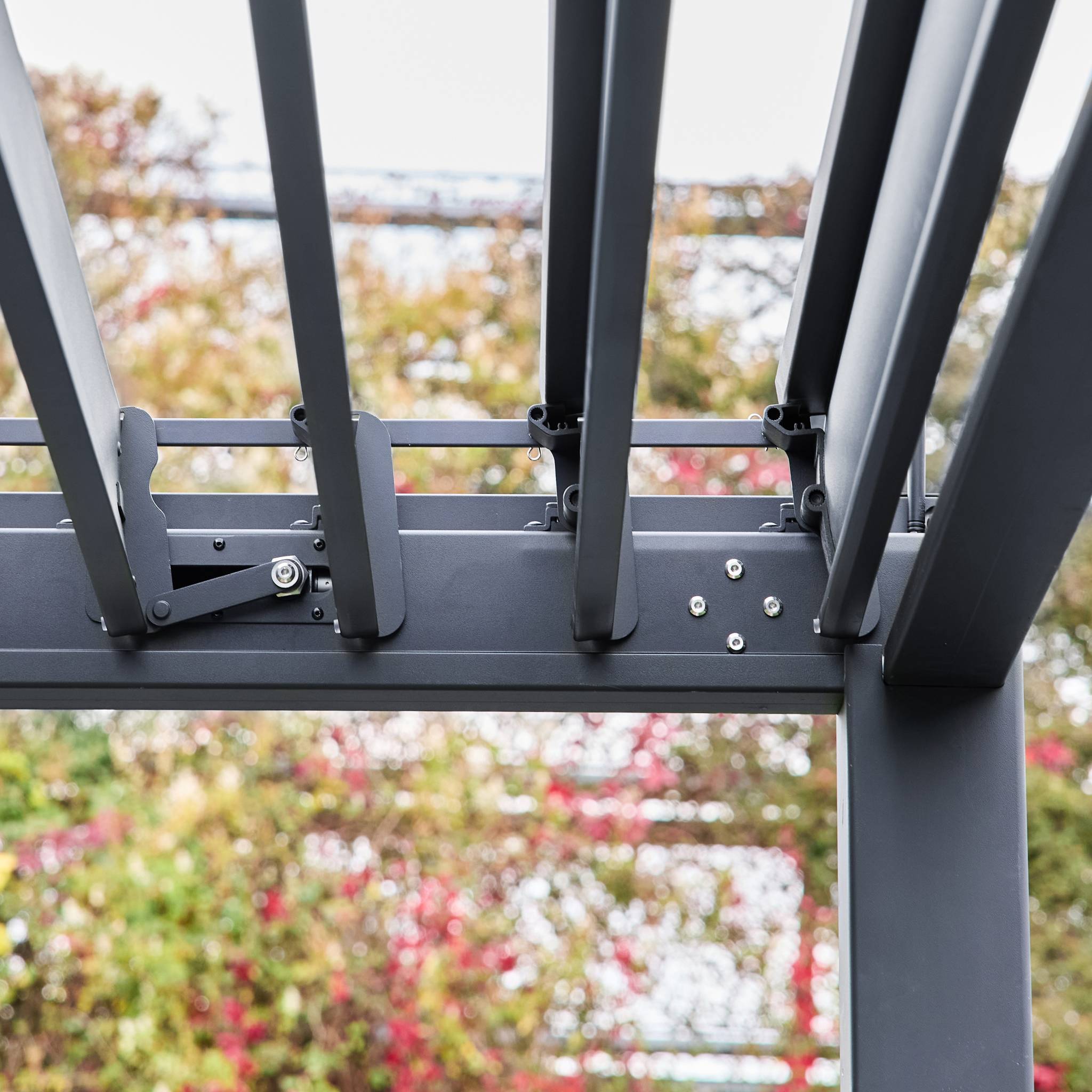 sweeek - Pergola Bioclimatique gris anthracite – Triomphe – 3x4m. aluminium. à lames orientables  | sweeek - Image 3