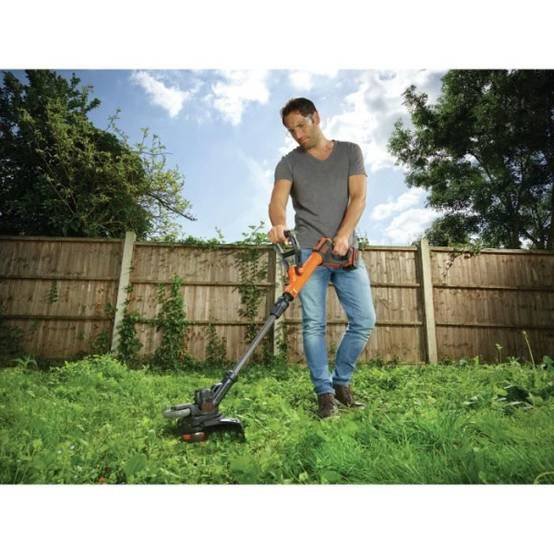 Coupe-bordure sans fil BLACK+DECKER STC1840EPC-QW - 18V - 30 cm - Image 2