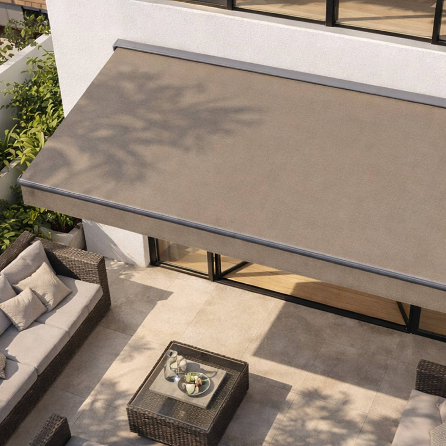 Store banne manuel 3,95 x 3 m en aluminium avec toile taupe ADRO - Image 4