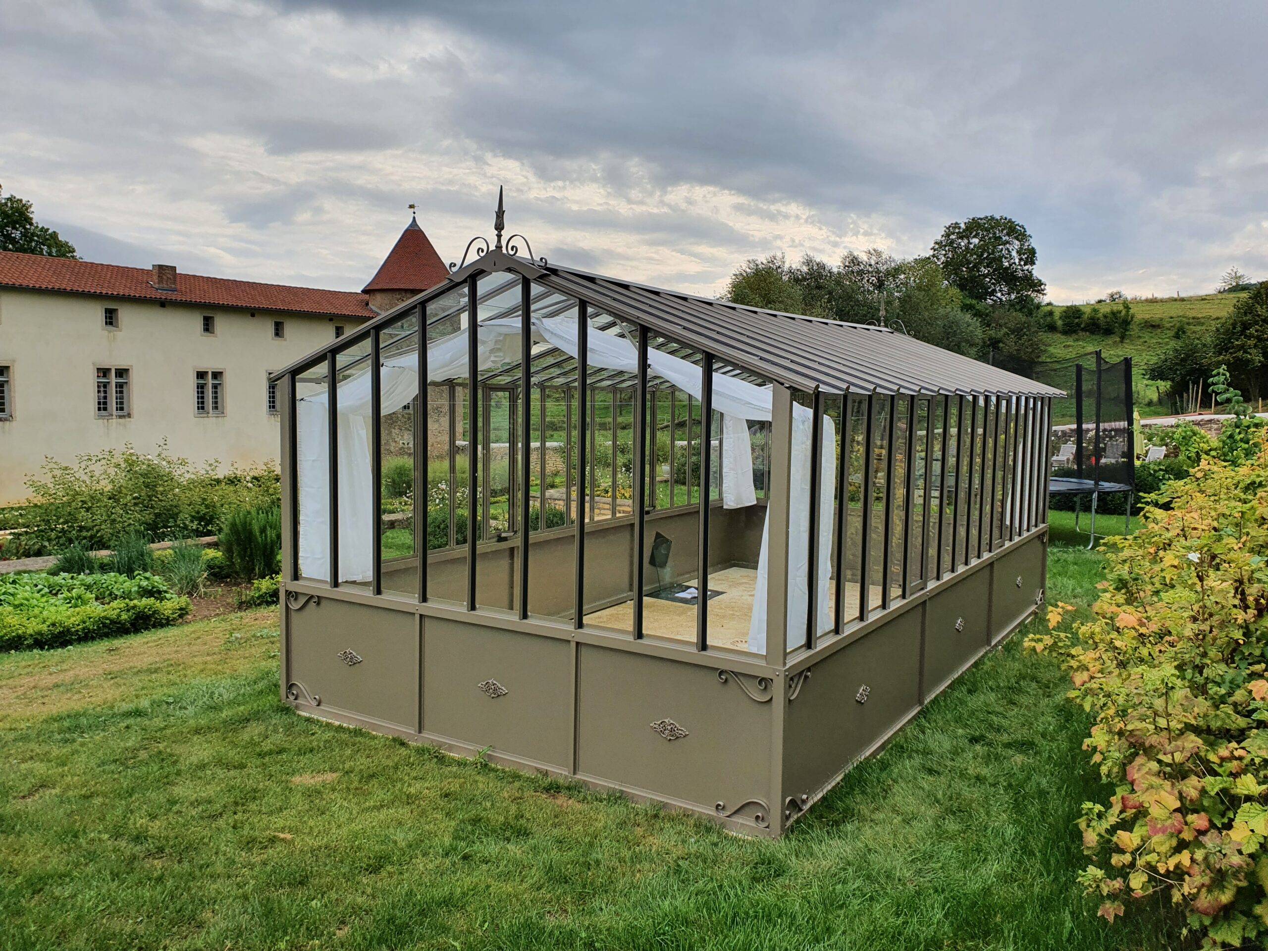 24m² - Serre en verre à l'ancienne - Joséphine Soubassement - Aluminium - 24m² - mars rouille - L'atelier Des Serres - Image 3