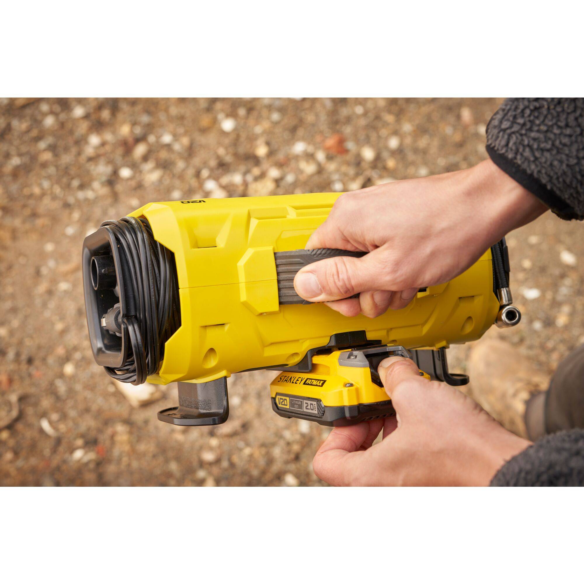 stanley - V20 Gonfleur Compresseur 11 Bars/ 160 Psi - Lithium 18V - Sans Batterie STANLEY FATMAX - SFMCE520B-QW - Image 6