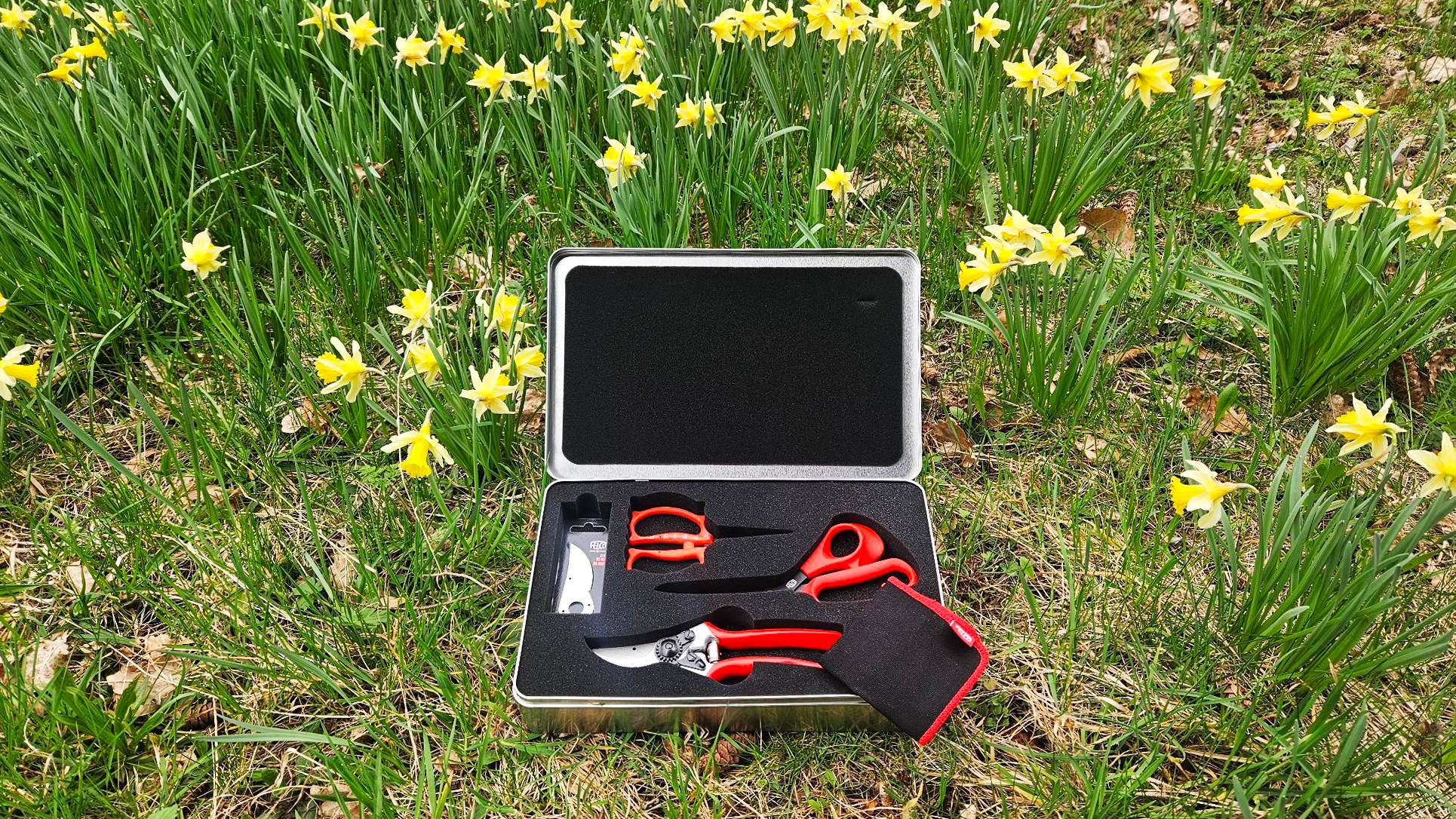Felco - FELCO 933-1 Coffret pour Fleuristes avec sécateur FELCO 2, ciseaux FELCO 455 et FELCO 420 – outils de taille de précision en boîte métal - Image 3