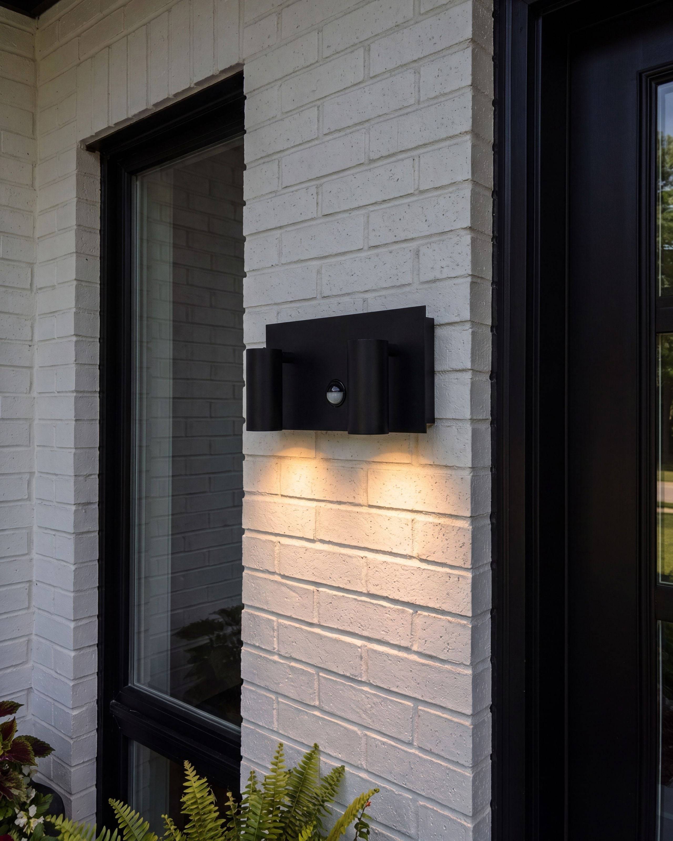 Beliani - Lampe murale pour l'extérieur Aluminium Noir CASSLEY - 23x9x12- Beliani - Image 1