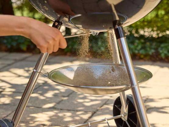 Weber - Barbecue à charbon Original Kettle 57 cm + Kit ustensiles Premium 2 pièces - Weber - Image 5