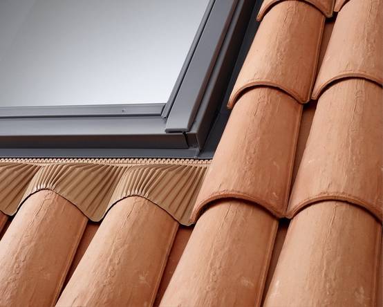 Raccord Rouge brun VELUX 55x78 cm pour tuile inférieure à 120mm - EDW ...