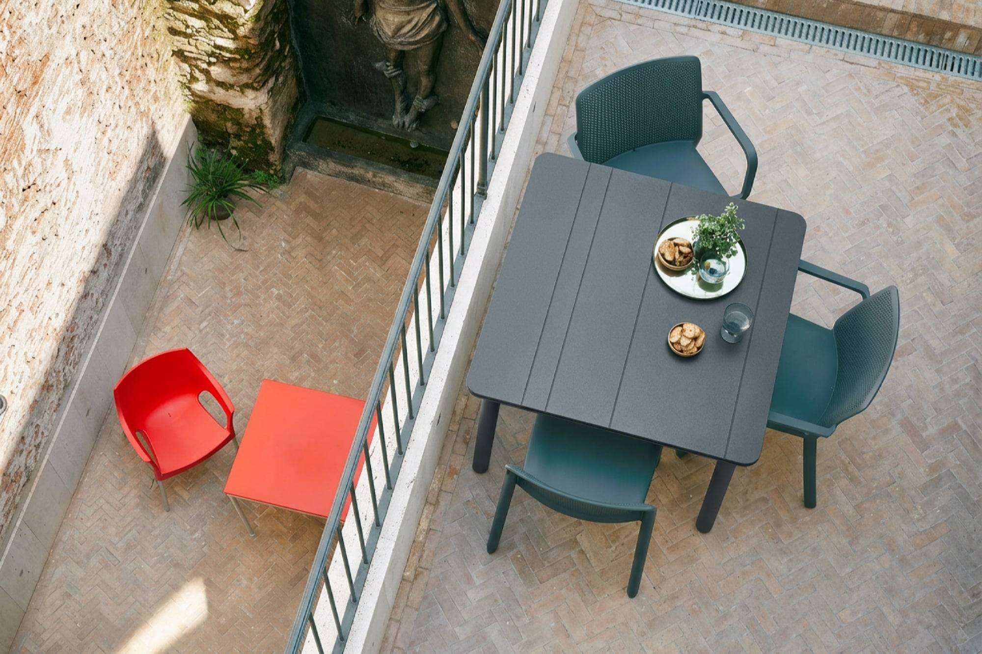 Garbar - Table carrée 90x90 Noa garbar plastique gris - Image 4
