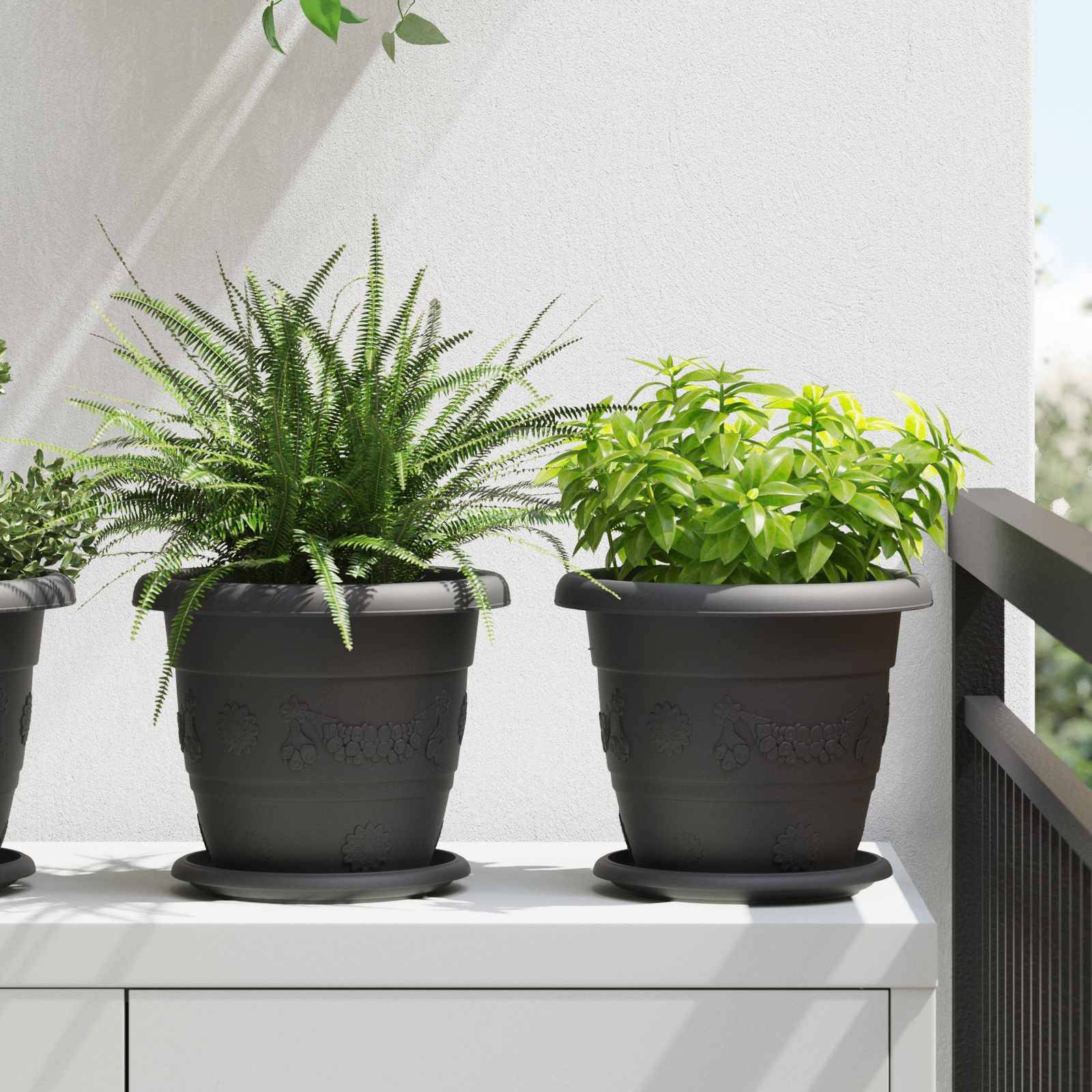 Pots de plantes plastique noir Ø 26 x 21.5 cm - PANGIVO - Image 1