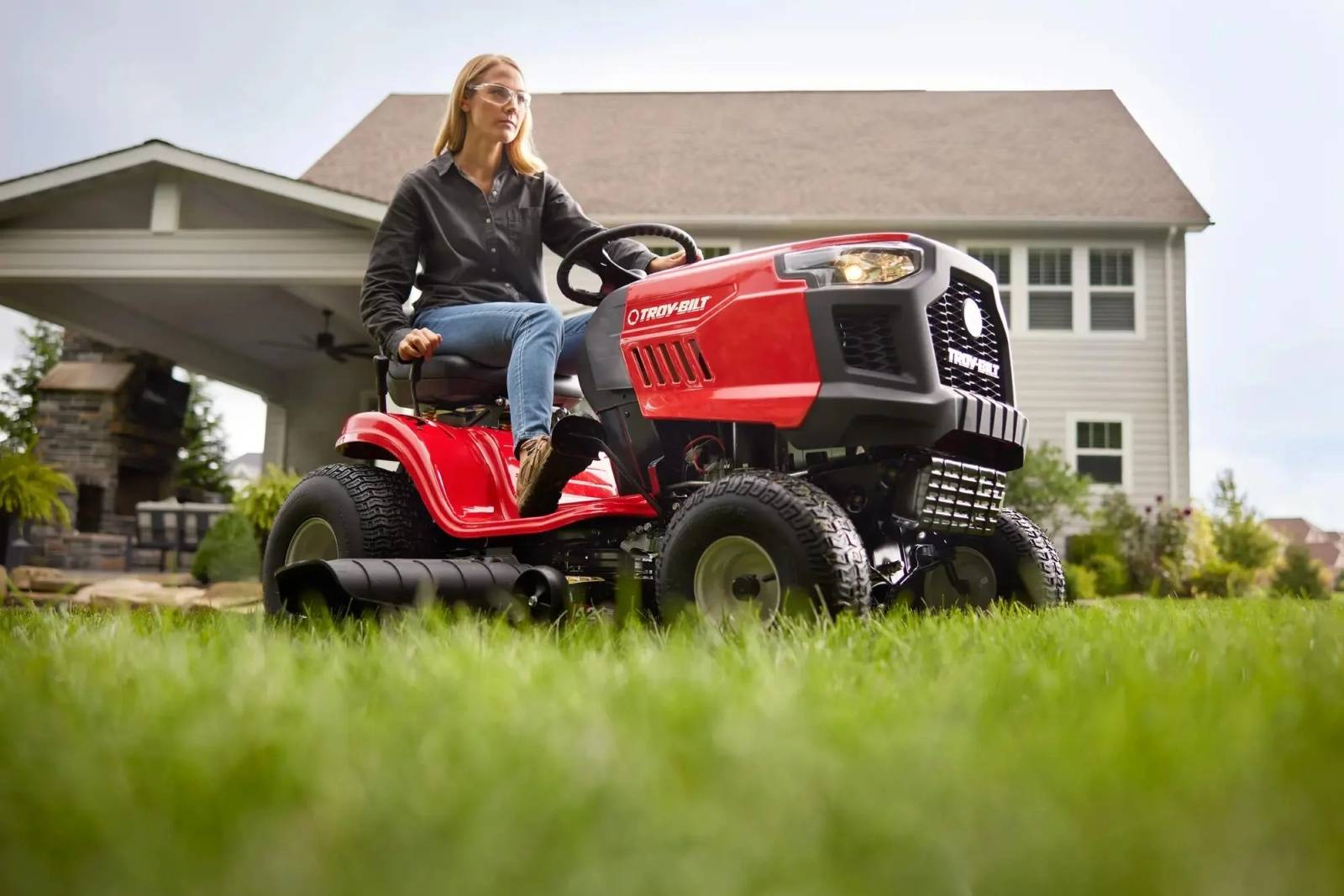 Troy Bilt - Tondeuse autoportée Pony ramassage intégré 92T-R SELECT, 92CM Troy Bilt - Image 3