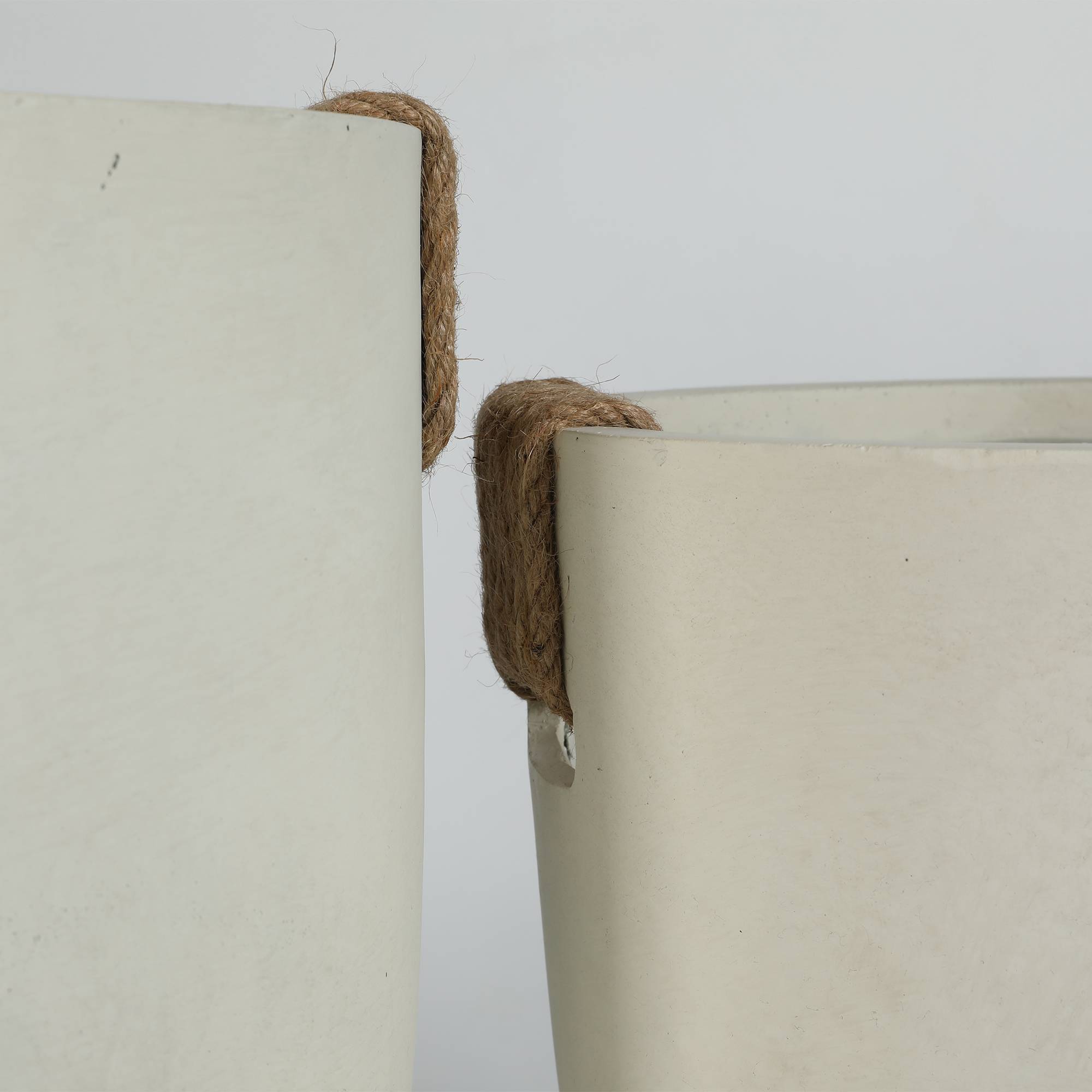 Lot 2 Pots Fleurs Magnésie Effet Béton Jardin Terrasse Avec Drainage Blanc Cassé - ComfortXL Outdoor Living - Image 3