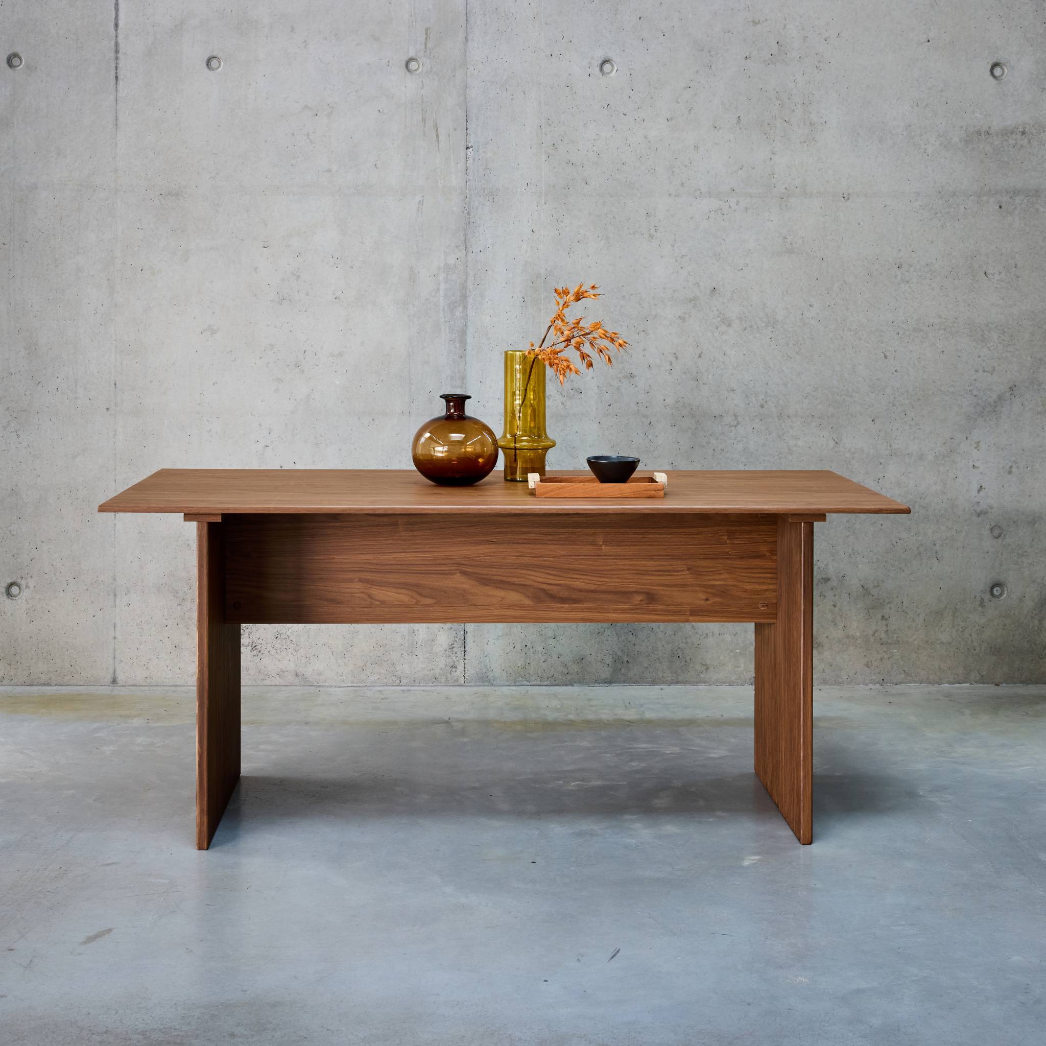 Table à manger rectangulaire décor bois sculpté 4-6 places. 170cm. couleur noyer  | sweeek - Image 3
