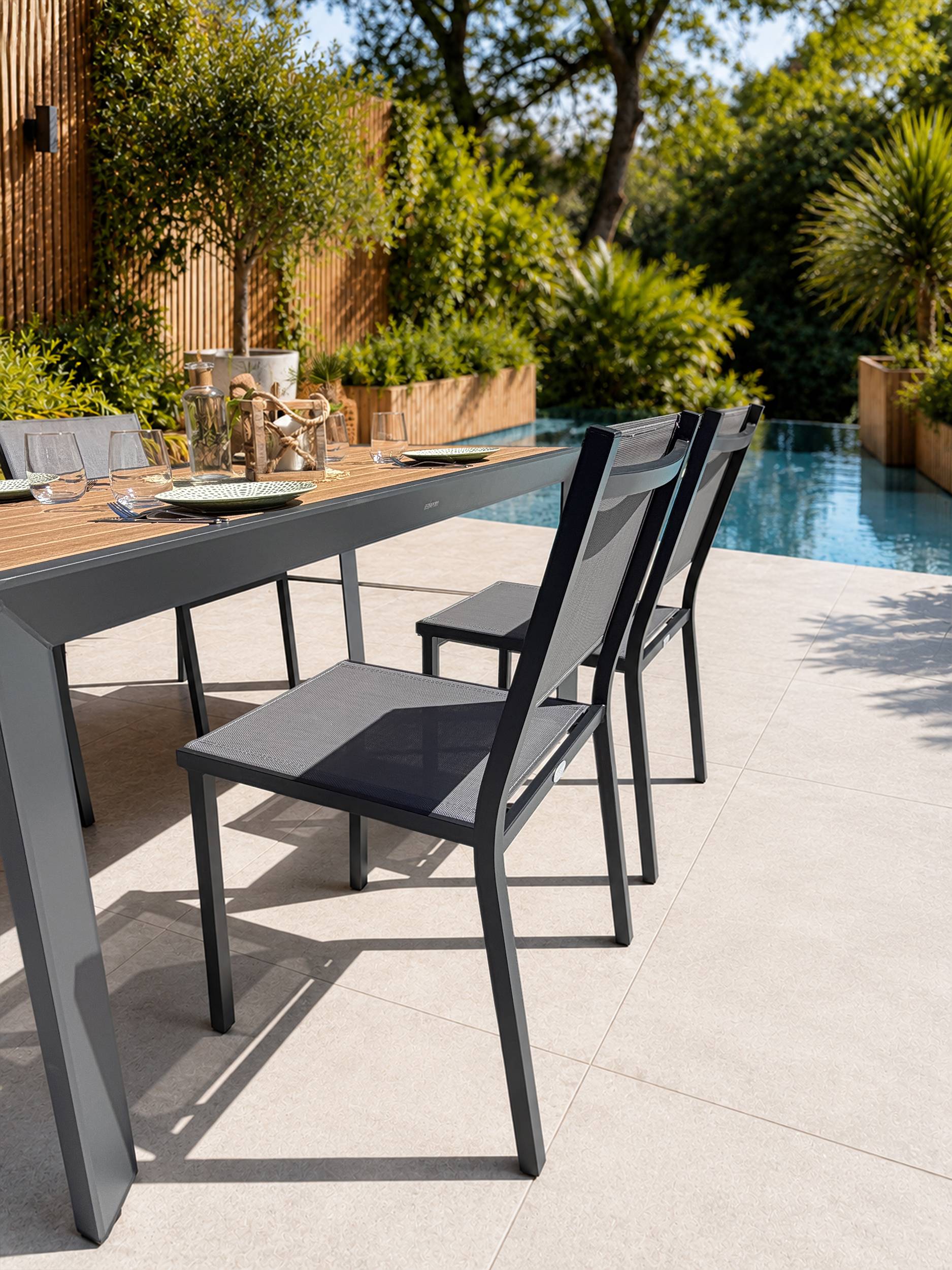 Dcb Garden - Ensemble repas de jardin 4 à 6 places en alu - Gris anthracite - TONGA - Image 4