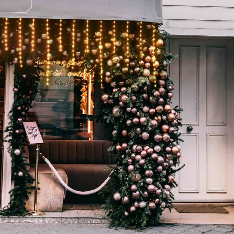 Lotti - Guirlande stalactites chute de neige 3m H80cm 220 LED gouttes ambré câble transparent Lotti - Image 9