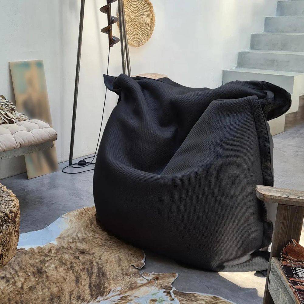 Jardindeco - Grand coussin uni Maxi Noir - Image 2