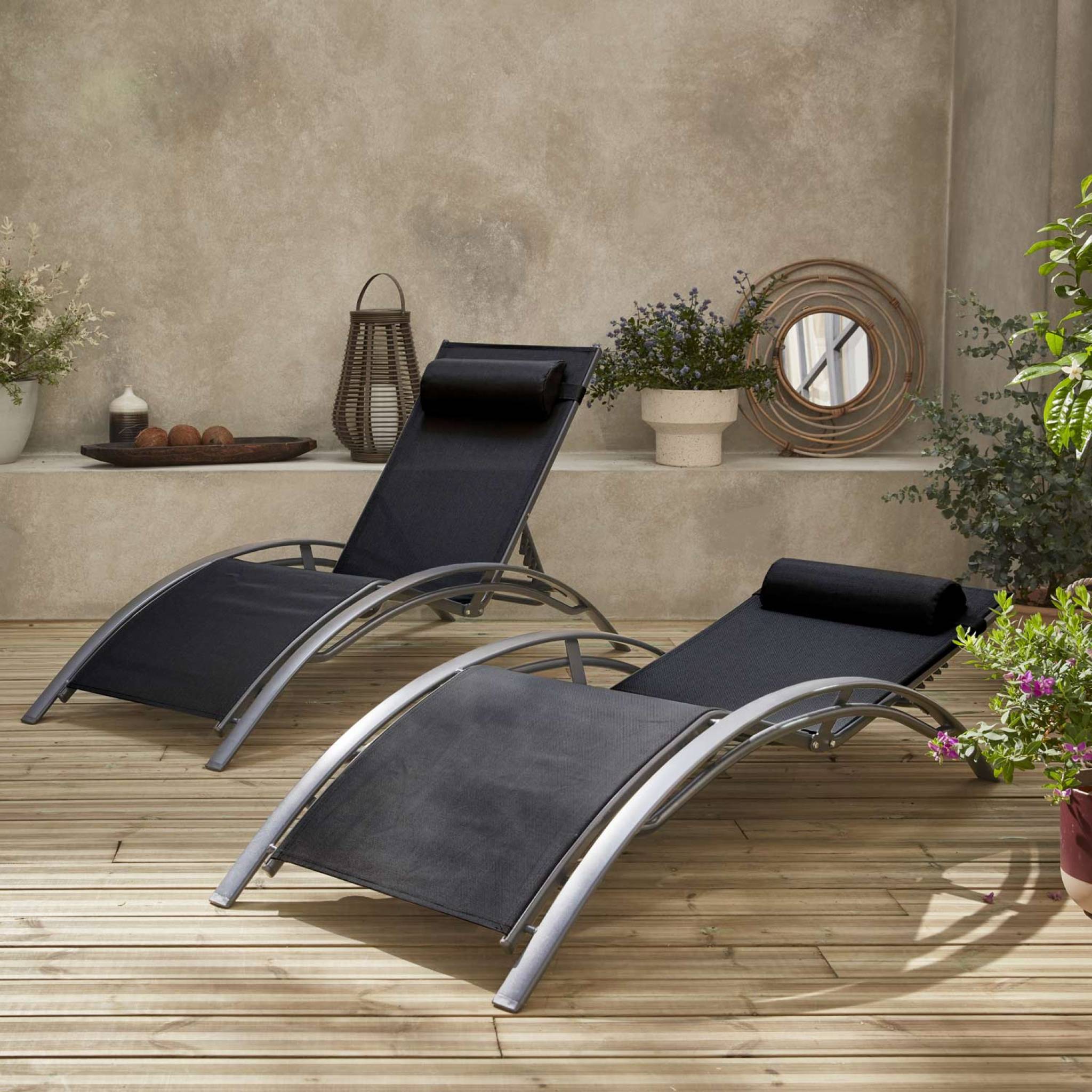 sweeek - Duo de bains de soleil aluminium - Louisa Gris et noir - Transats aluminium et textilène | sweeek - Image 3