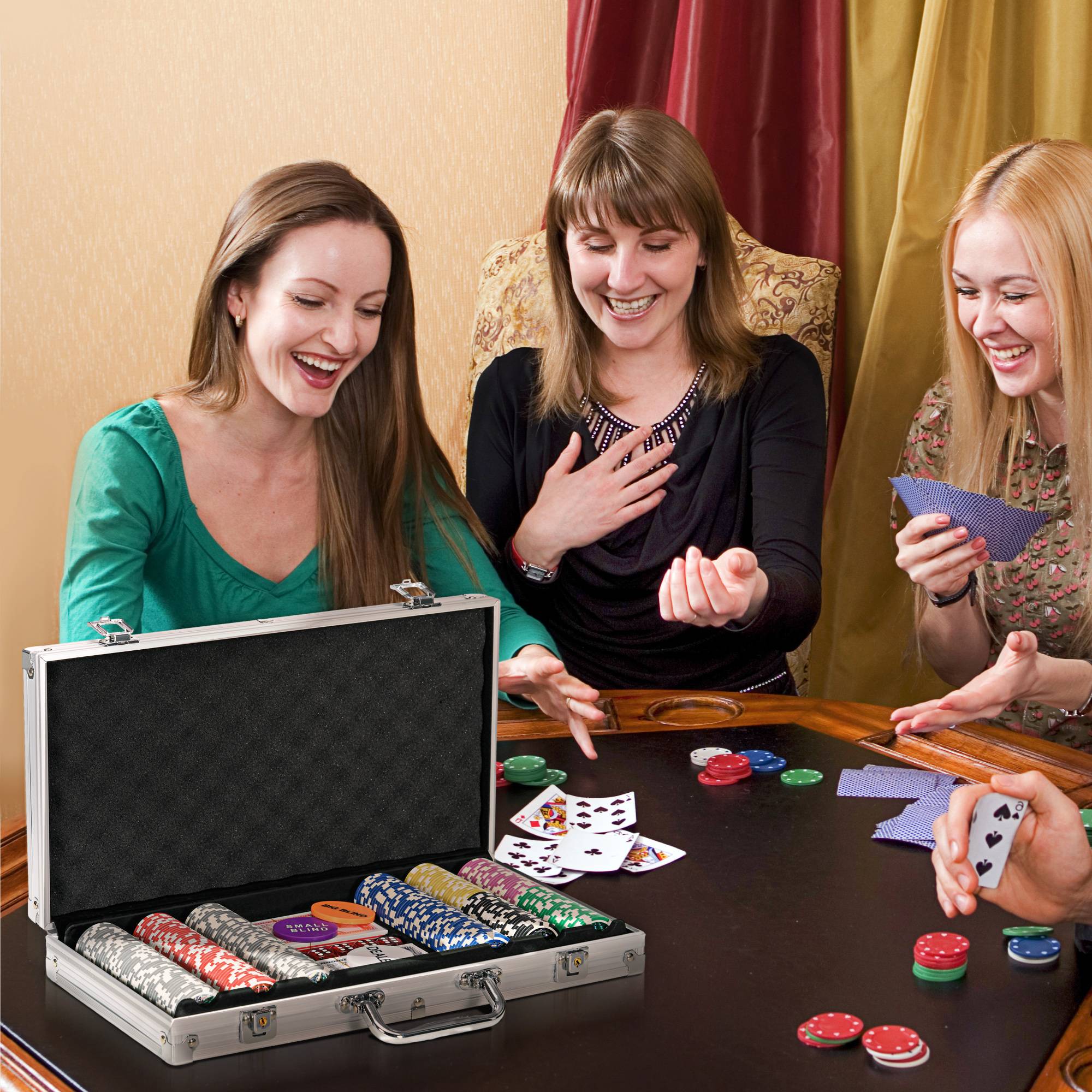 Mallette de Poker Coffret de Poker Complet, verrouillable, avec 300 jetons 2 Jeux de Cartes 3 boutons 1 Tapis en Feutre - Image 4