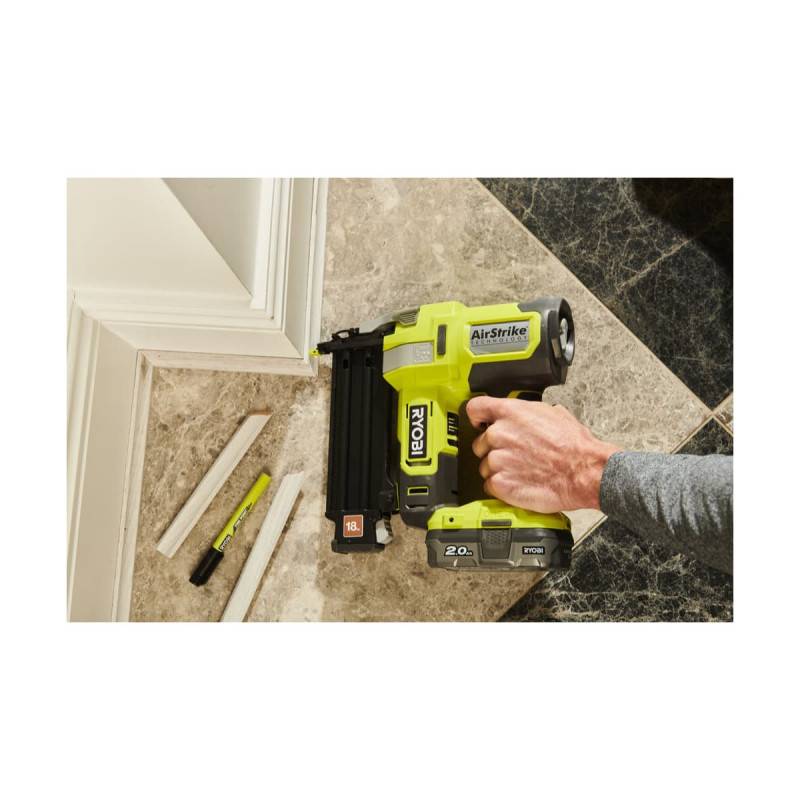 Ryobi - Pack RYOBI Cloueur d'assemblage air comprimé 18V One+ R18GN18-0 - 1 Batterie 5.0Ah - 1 Chargeur rapide RC18120-150 - Image 2