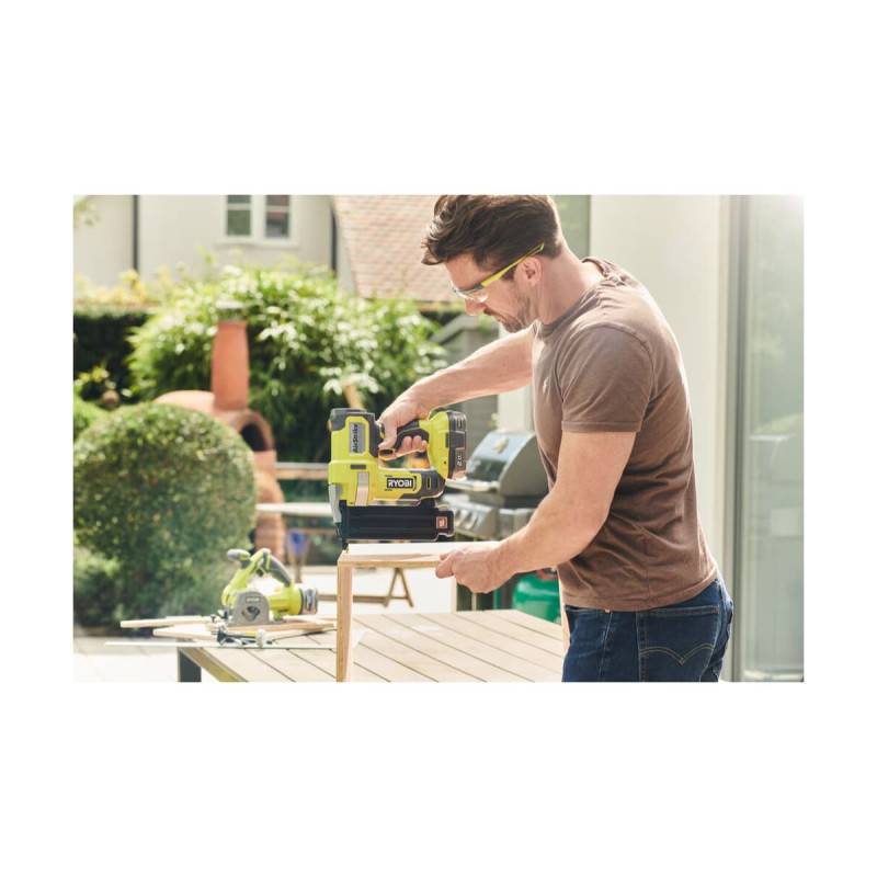 Ryobi - Pack RYOBI Cloueur d'assemblage air comprimé 18V One+ R18GN18-0 - 1 Batterie 5.0Ah - 1 Chargeur rapide RC18120-150 - Image 5