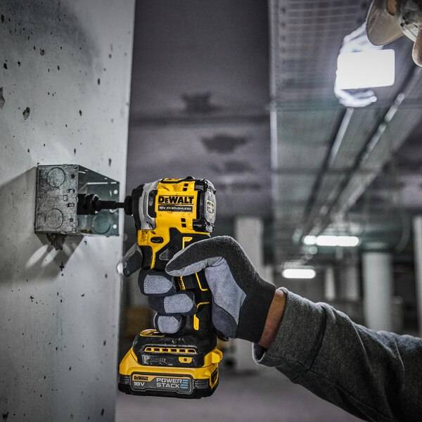 Dewalt - Visseuse à chocs ultra compacte XR 18V 1.7Ah Li-Ion brushless Powerstack DEWALT - DCF850E2T-QW - Image 4