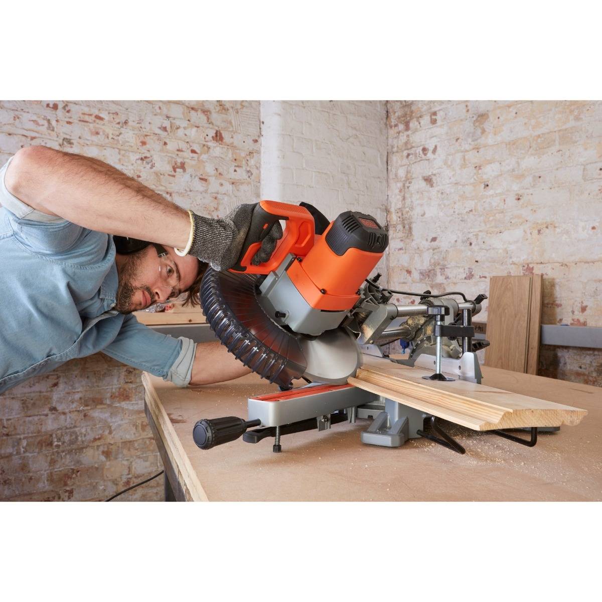 Scie à onglet radiale 25,4 cm, 2100W - BLACK+DECKER - BES710-QS - Image 4