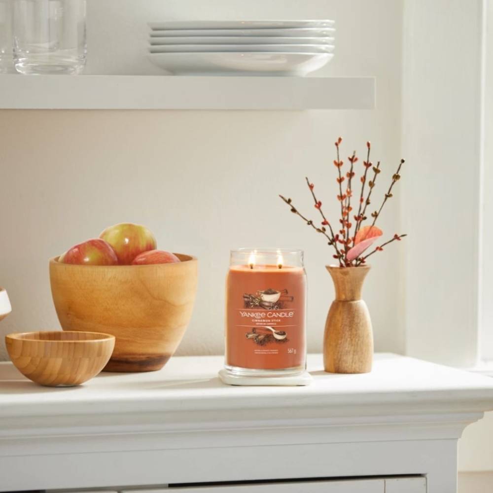 Yankee Candle - Bougie signature bâton de Cannelle modèle moyen - Image 3