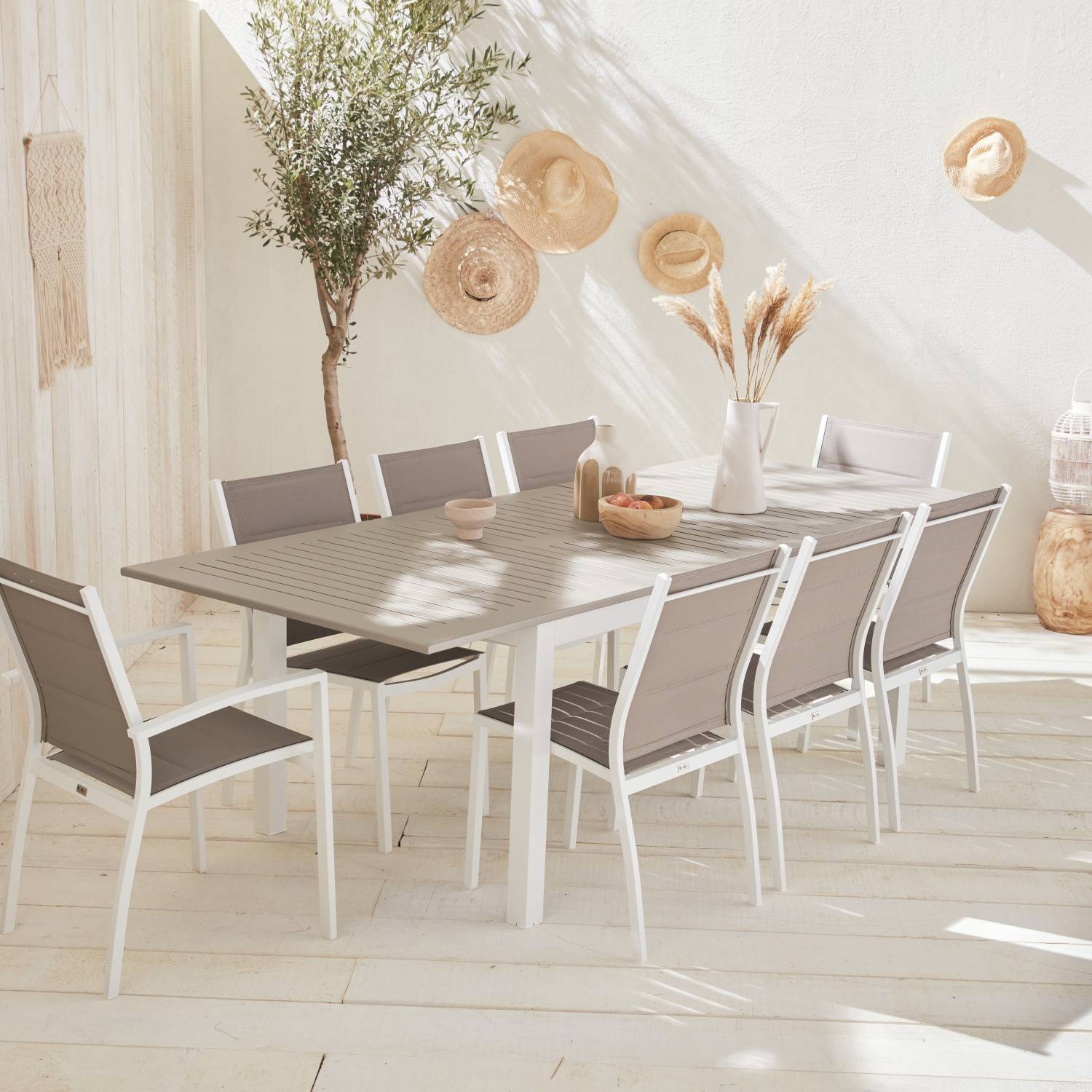 sweeek - Table de jardin extensible aluminium + 8 assises - Chicago Blanc / Taupe - Table extensible 175/245cm avec rallonge et 8 assises en textilène | sweeek - Image 1