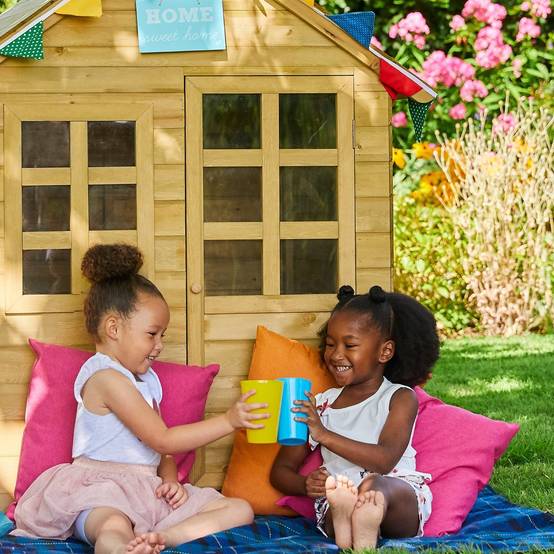 Maisonnette cabane enfant ROMARIN bois FSC® avec cuisine et volets - Image 1