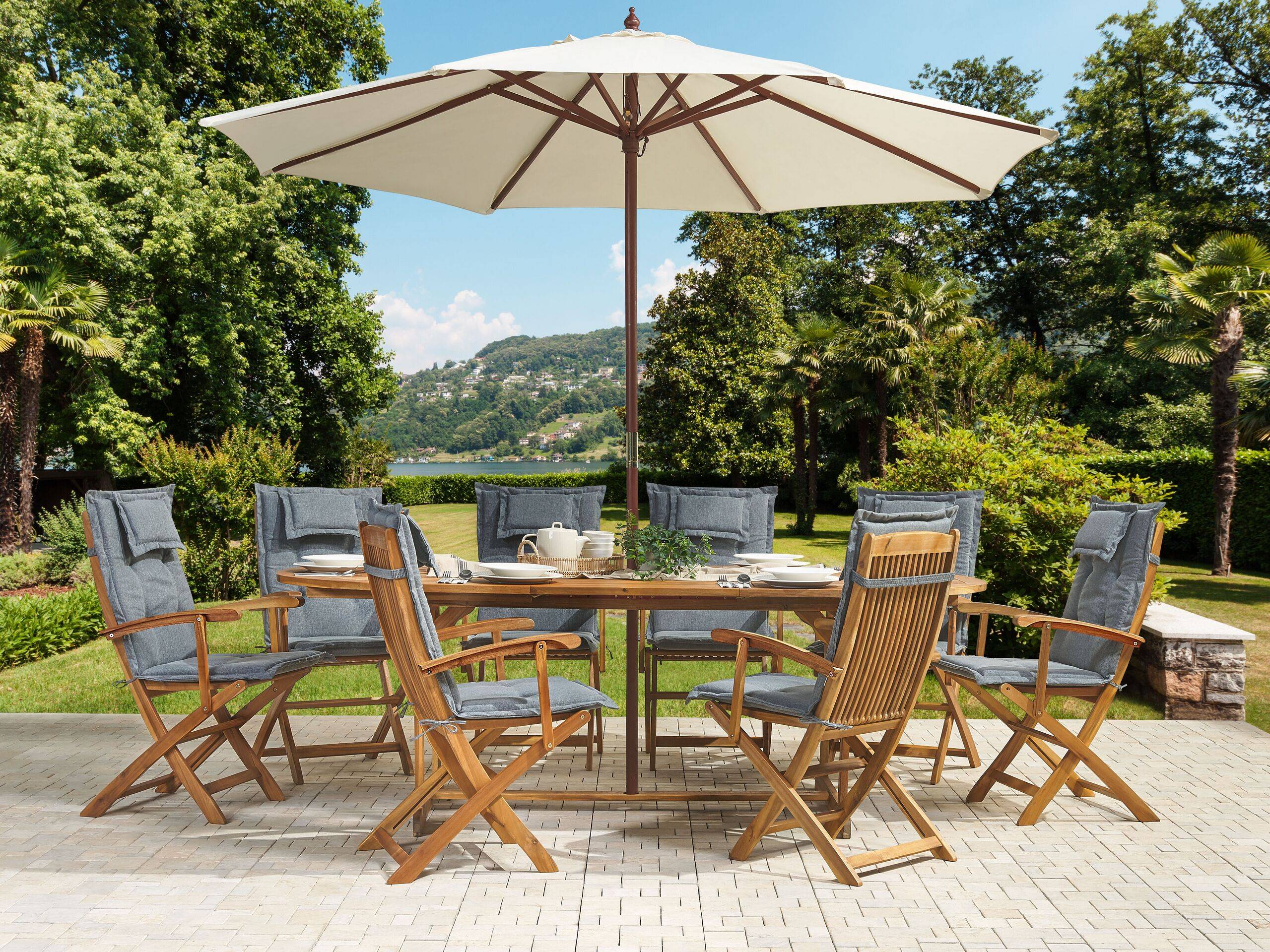 Beliani - Salon de Jardin Table Extensible Ovale et de 8 Chaises Pliables avec Coussins d'Assise Gris et Parasol en Toile Beige Beliani - Image 2