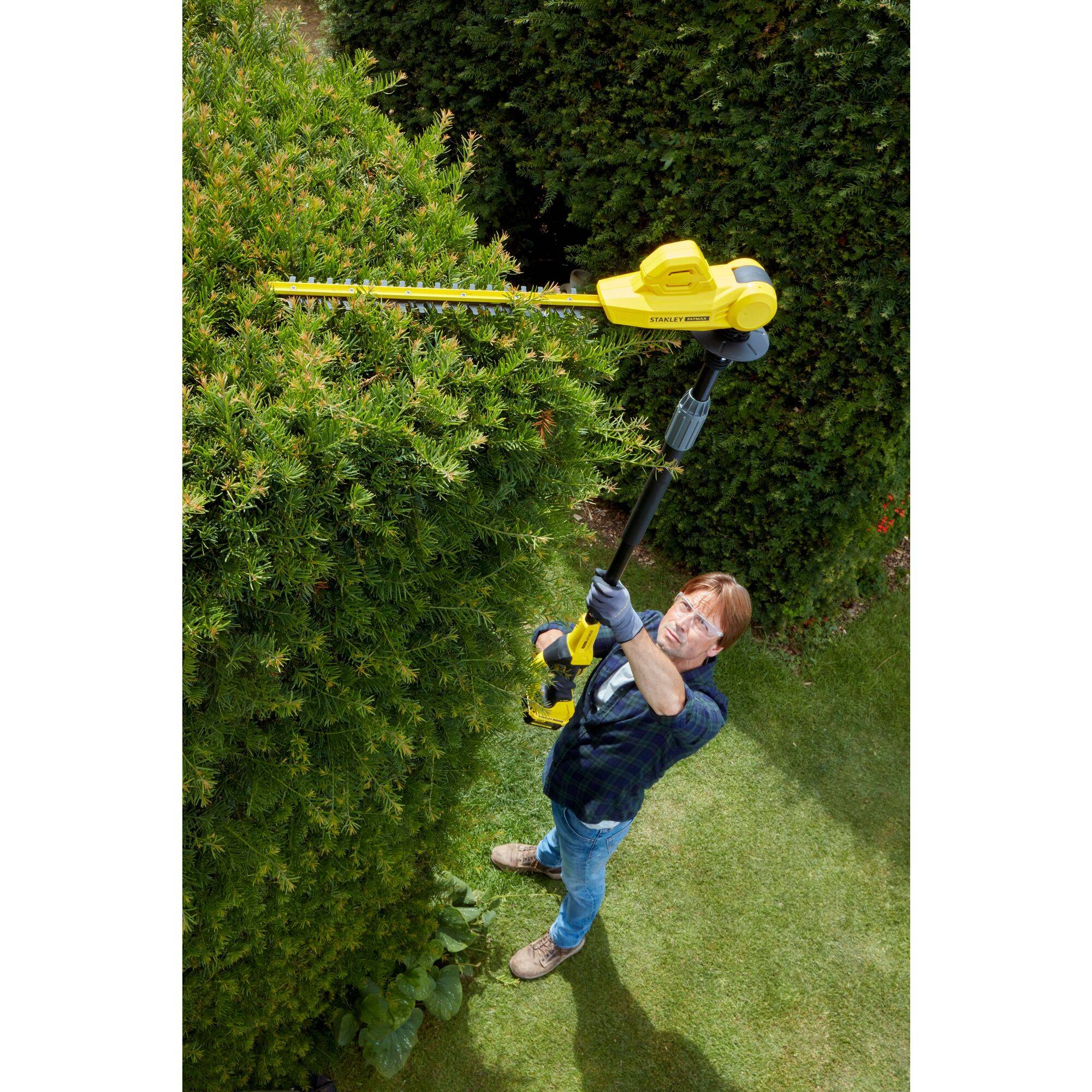 stanley - Taille-Haies sur Perche 18V STANLEY FATMAX V20 SFMCPH845M1-QW - 1 Batterie 4Ah + Chargeur - Image 2