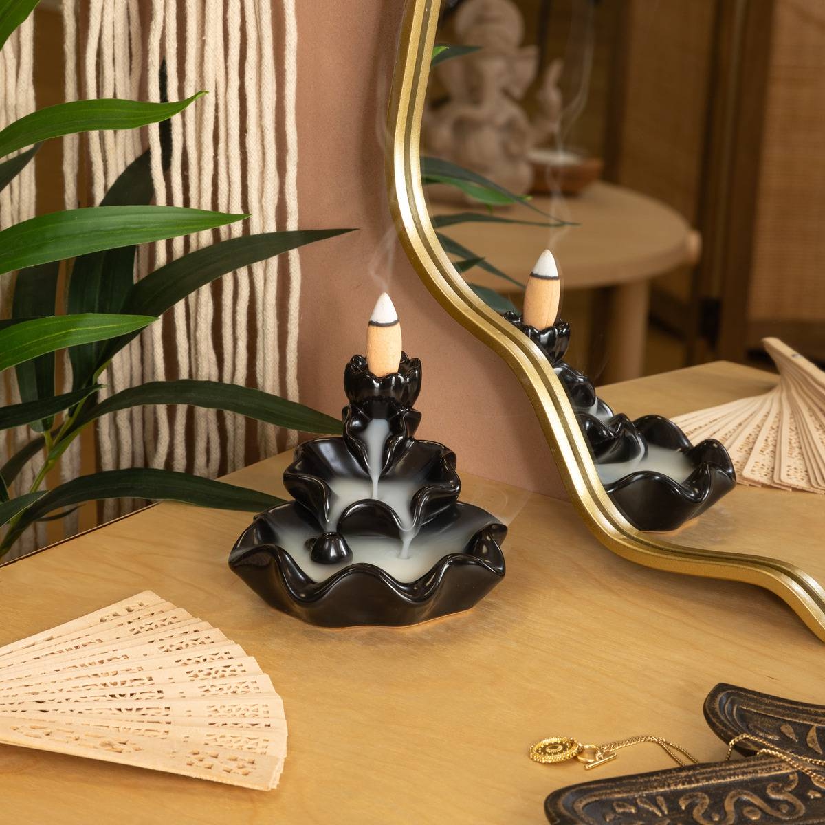 Atmosphera - Fontaine porte-encens Iloe avec lot de 10 cônes d'encens support céramique noir - Atmosphera Créateur d'intérieur