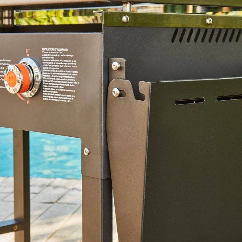 Brasero - Plancha gaz Carmen – BRASERO BY FAVEX – 4 brûleurs 16 kW – Plaque inox 90 x 45,5 cm – Jusqu'à 14 convives – Chariot mobile - Image 5